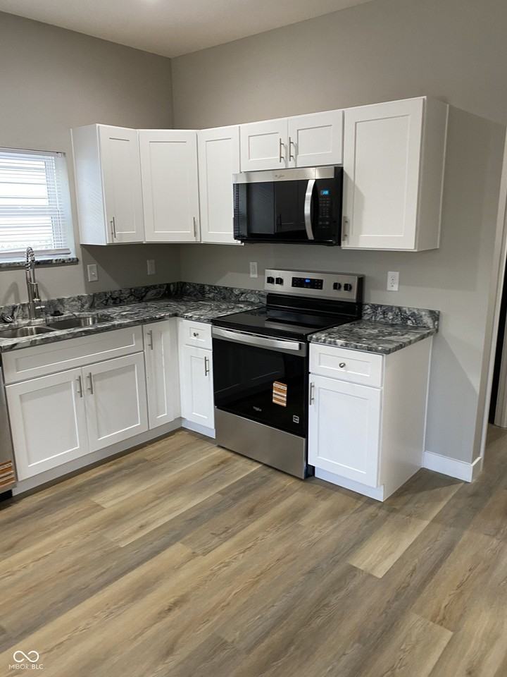 931 N Beville Ave - Photo 7 of 17