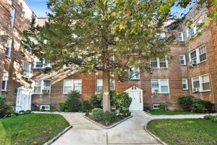 1 Ash Pl #2L - Photo 1 of 1