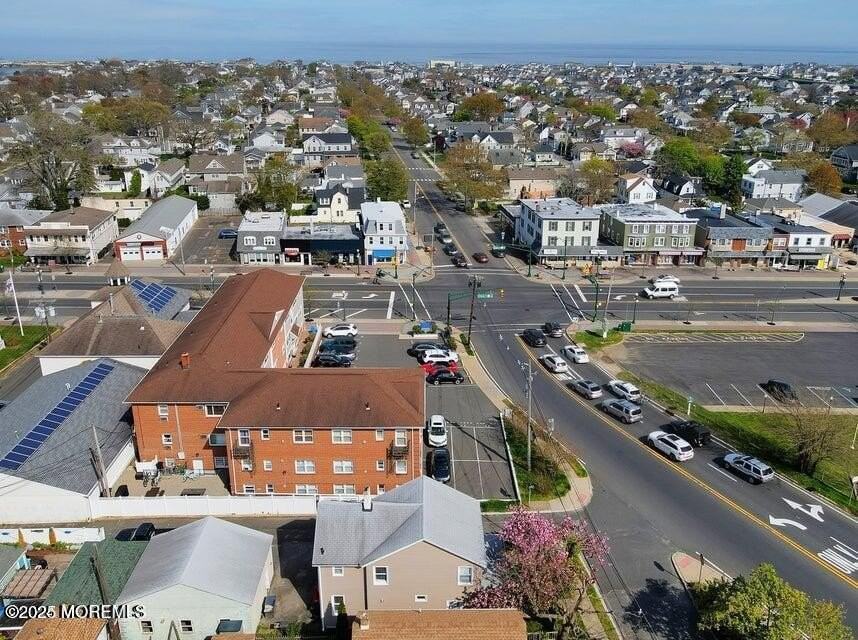 612 Sylvania Ave - Photo 3 of 17