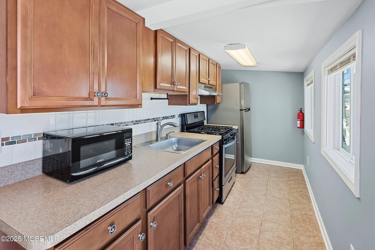 309 Hiering Ave #A - Photo 4 of 18