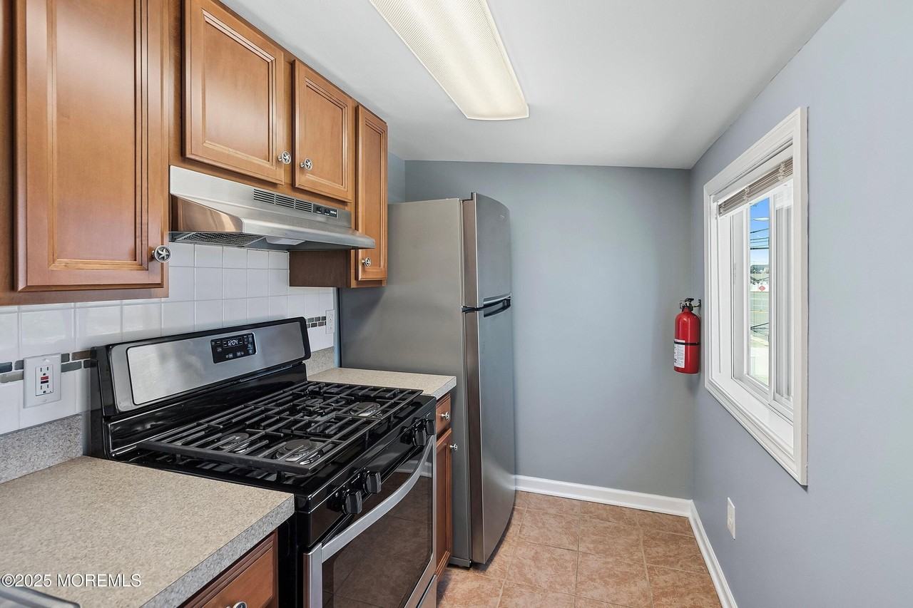 309 Hiering Ave #A - Photo 5 of 18