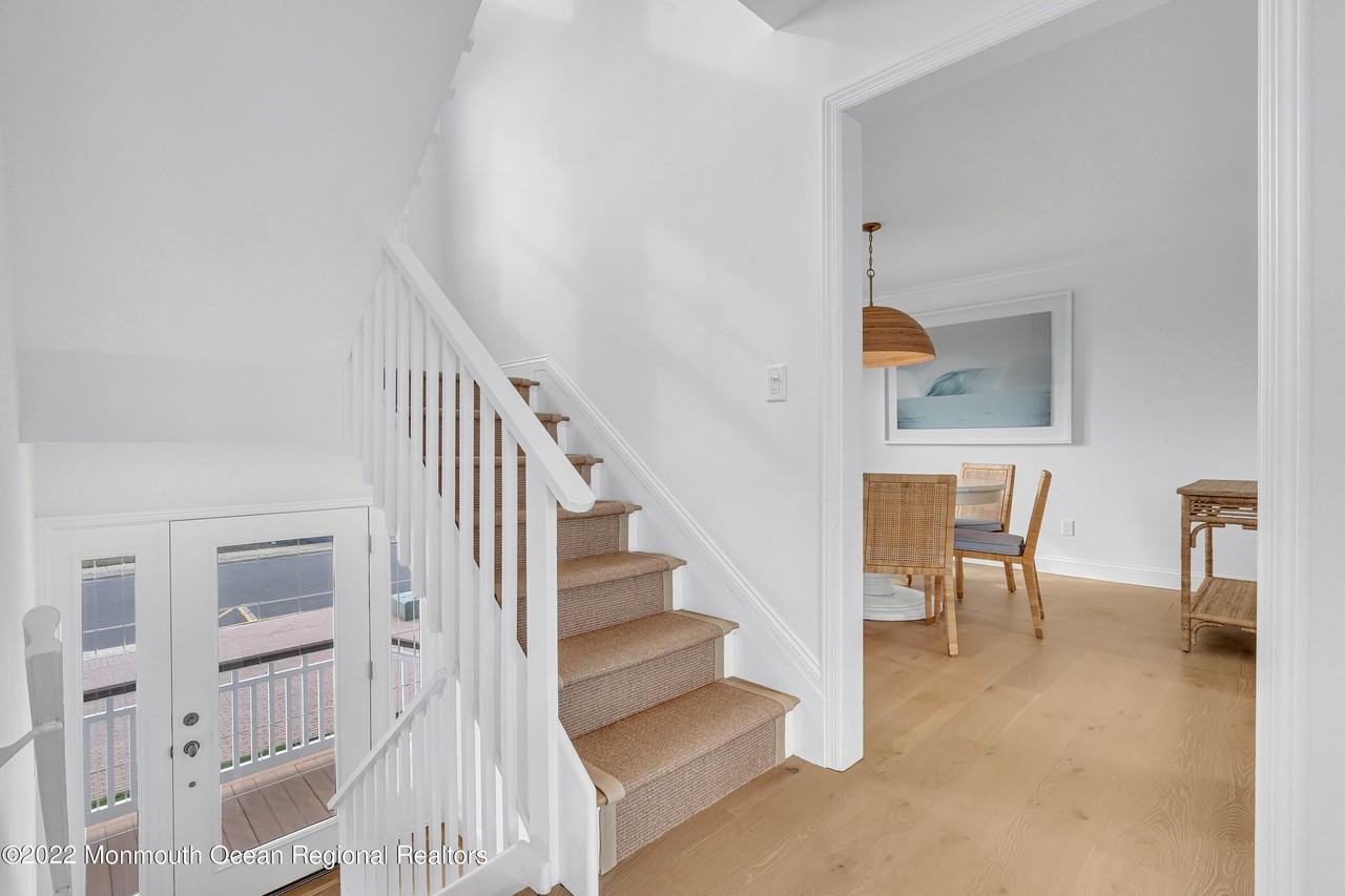 706 Morven Ter - Photo 5 of 50