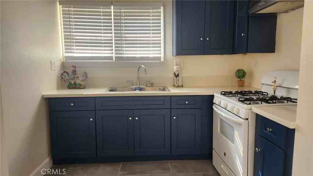 1403 Bonnie Cove Ave #1