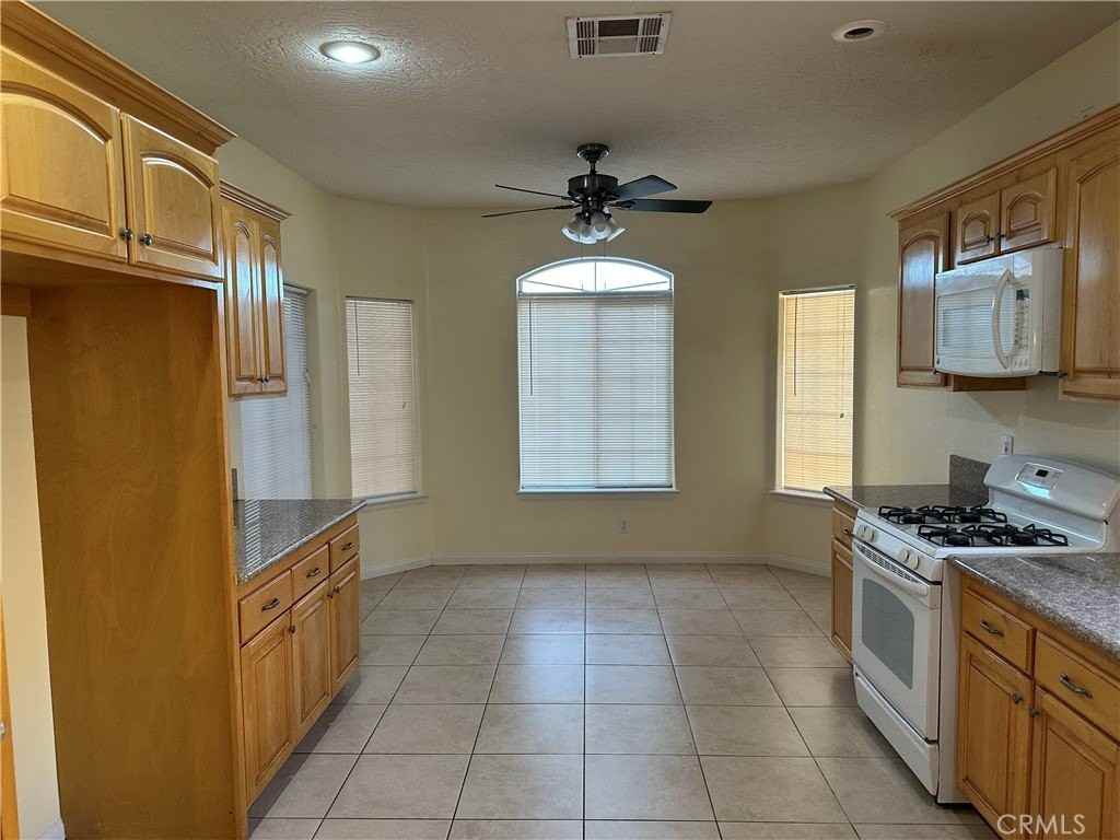 26977 Silver Lakes Parkway - Photo 5 of 21