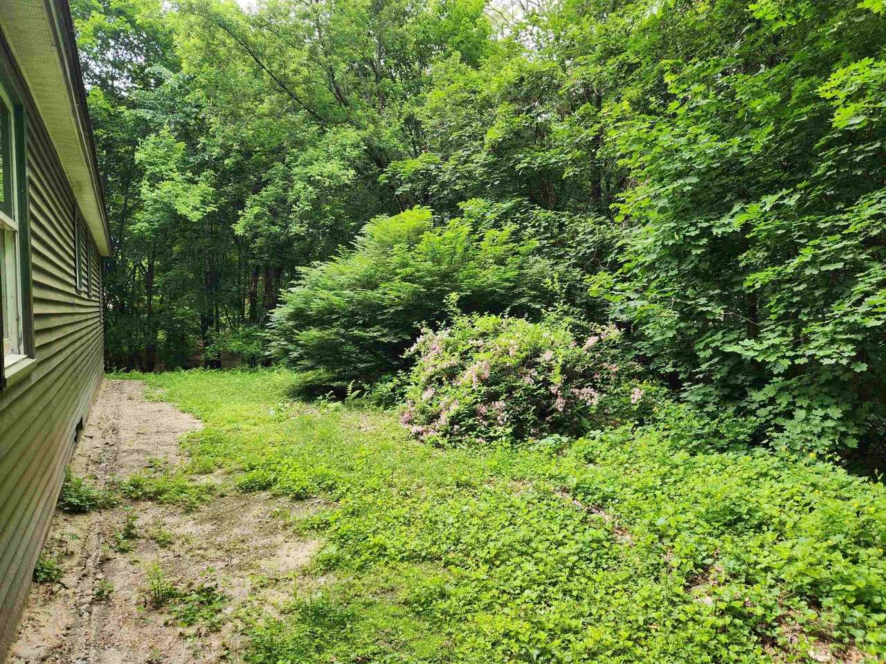 14 Bay St - Photo 2 of 6