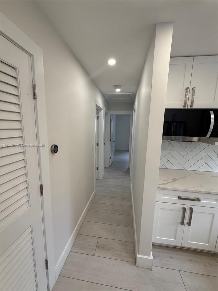 1901 Montague St - Photo 5 of 12