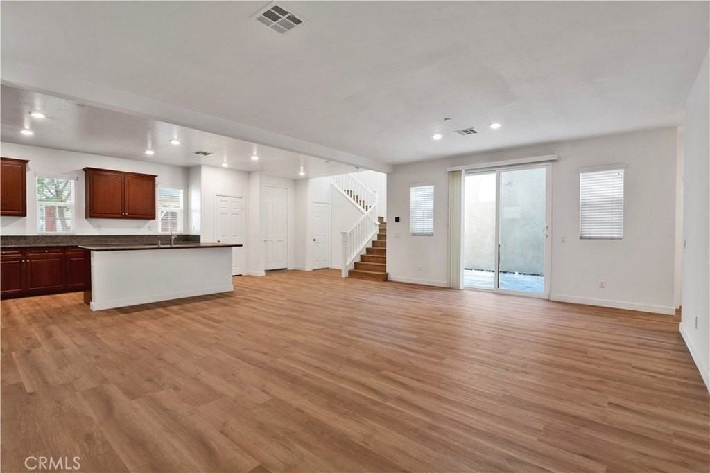 7465 Galloway Ln - Photo 3 of 31