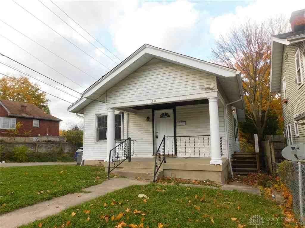 201 Pointview Ave - Photo 2 of 19