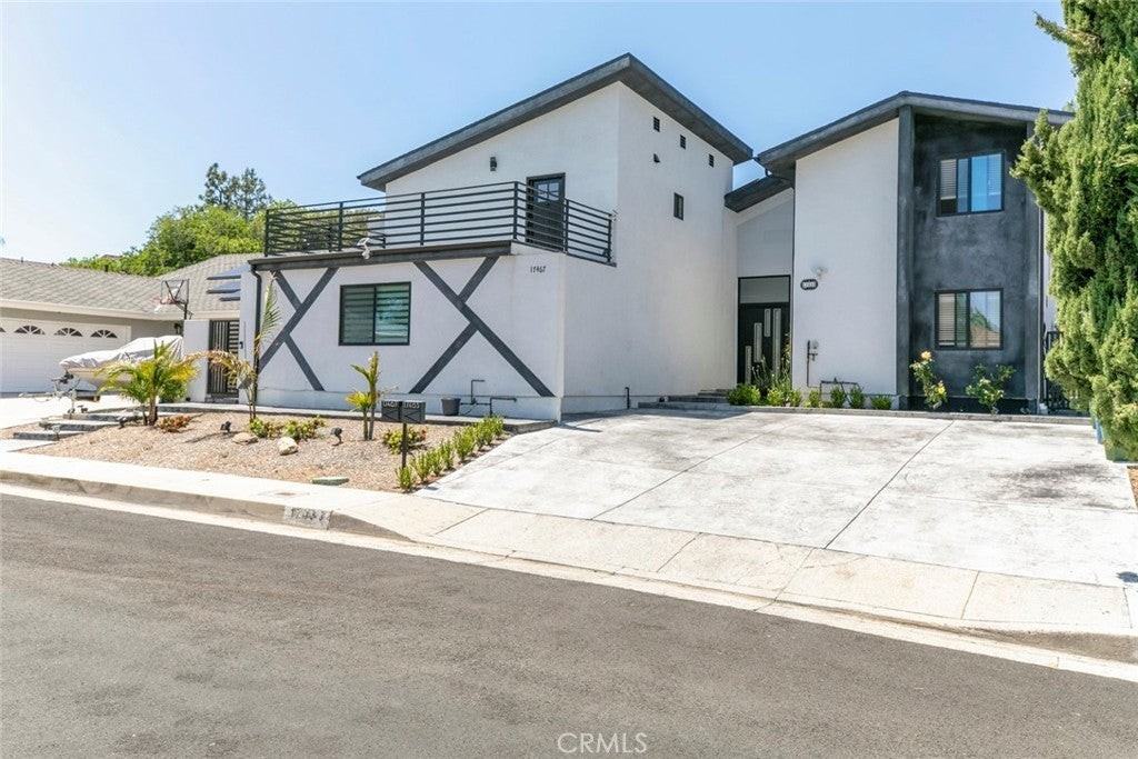 17465 Tuscan Dr - Photo 6 of 36