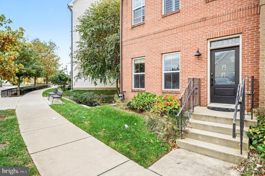 2418 Auden Dr - Photo 2 of 42