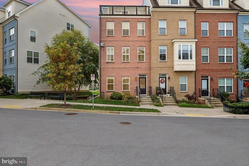 2418 Auden Dr - Photo 3 of 42