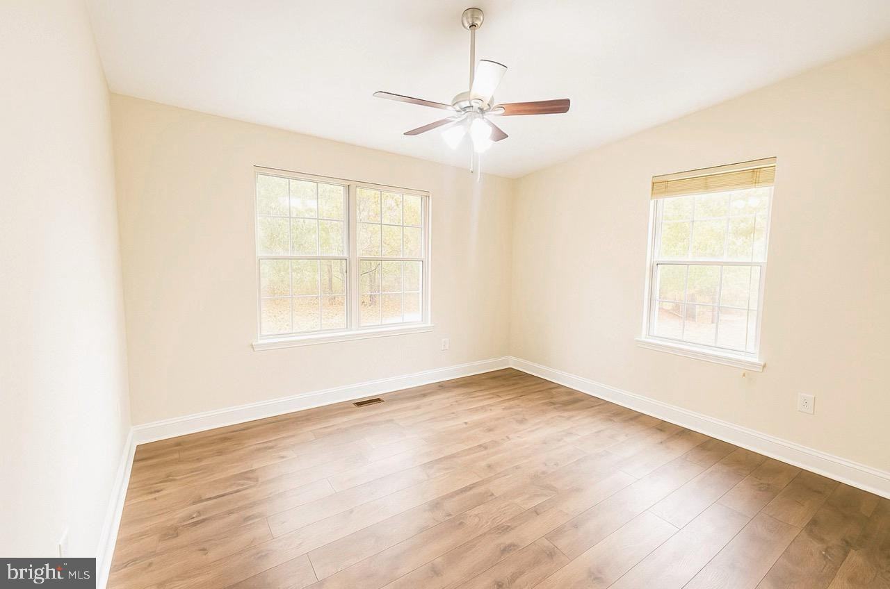 1049 Paleface Ct - Photo 4 of 17