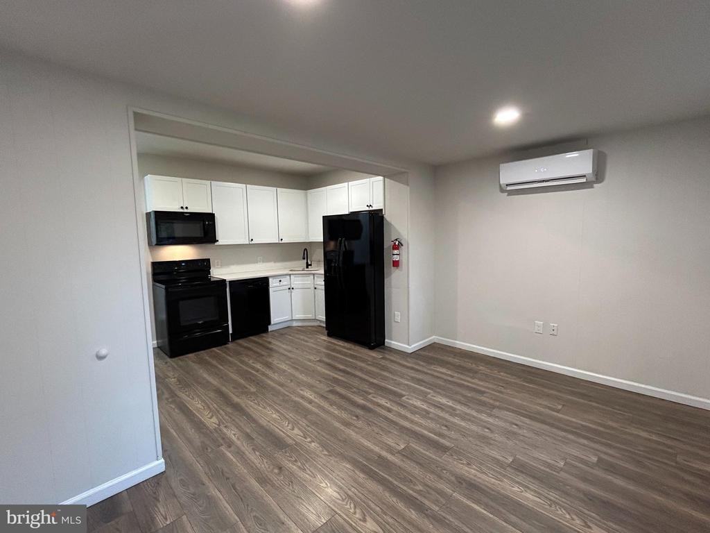 566 E High St ##1 - Photo 3 of 19