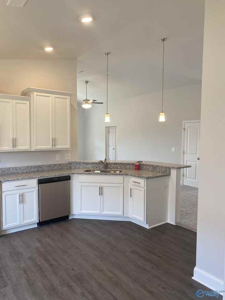 109 Sorrelweed Dr - Photo 5 of 23