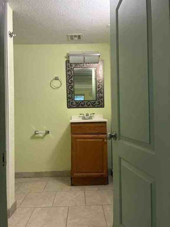 1511 Broadway St #B - Photo 6 of 12