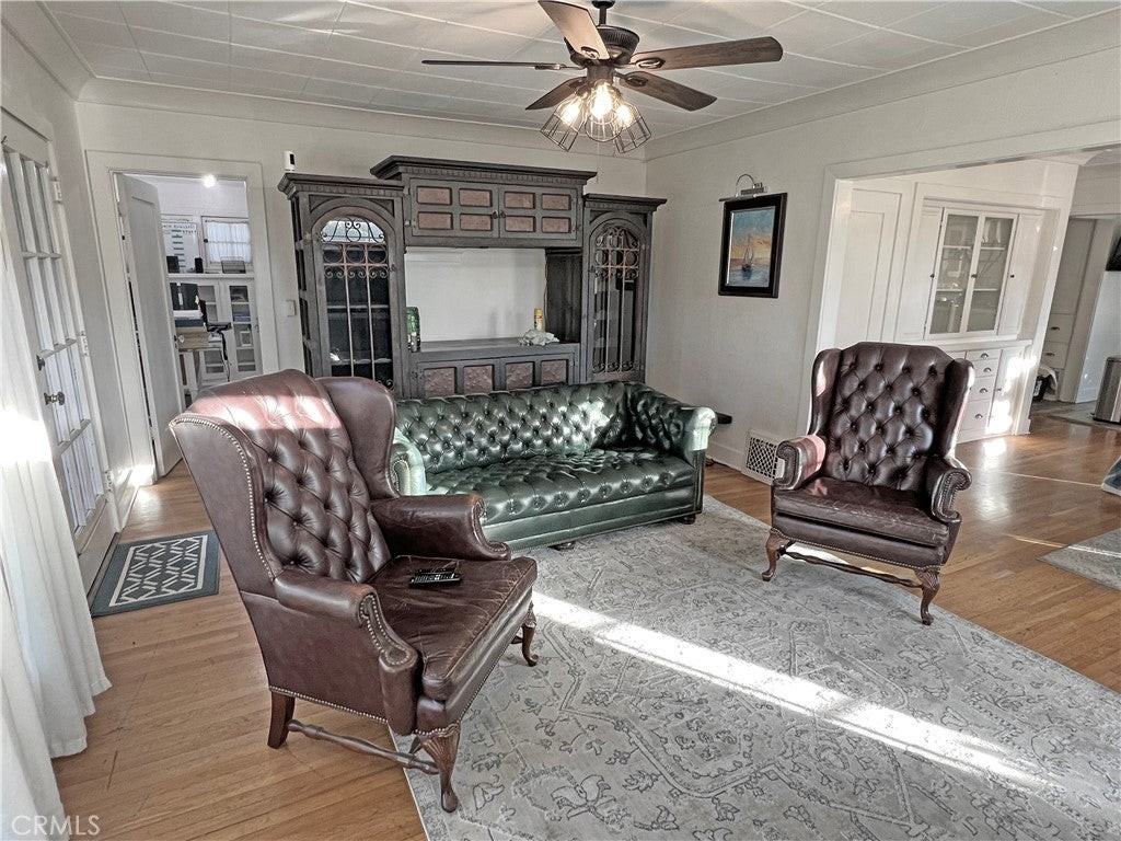 502 East J Street - Photo 3 of 34