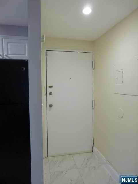 9 Columbia Ter Apt 1b - Photo 5 of 19