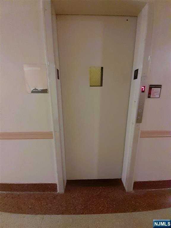 3071 Edwin Ave Apt 5g - Photo 5 of 21