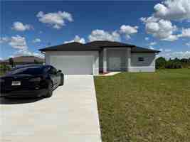 featured image of 1027 Eisenhower Boulevard