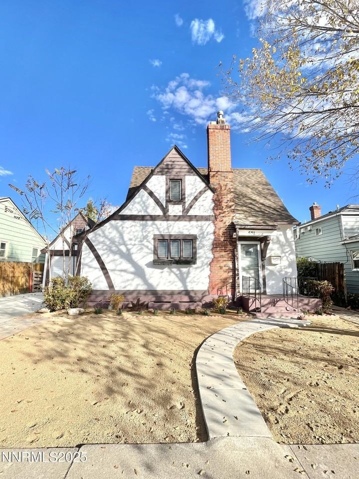 531 E Taylor St - Photo 2 of 15