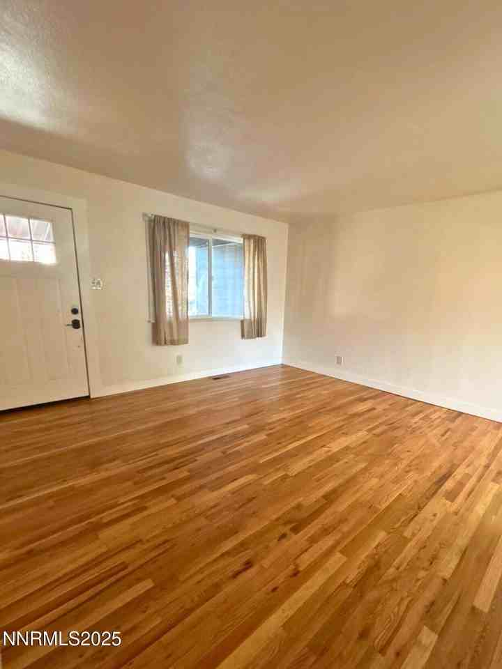 640 James Ln - Photo 3 of 20