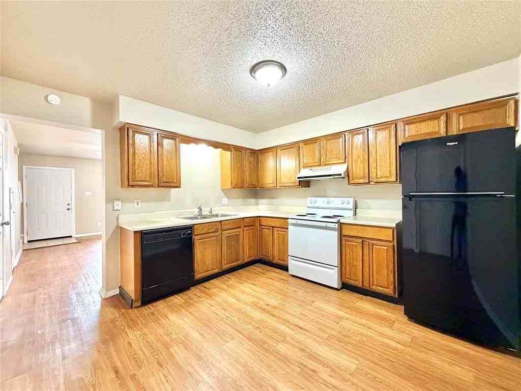 3063 Olympia Dr - Photo 6 of 14