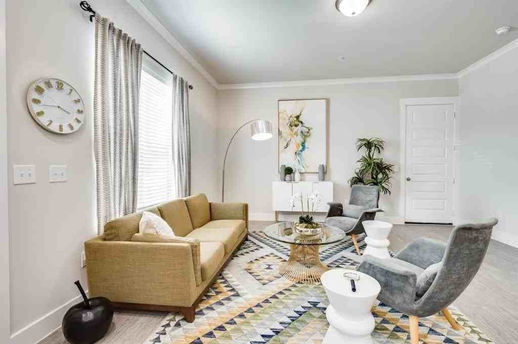 1329 Makore Pl - Photo 5 of 17