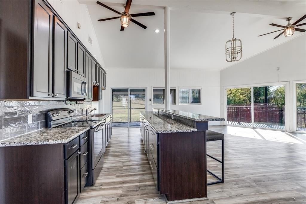 4012 Tennis Club Road - Photo 7 of 17