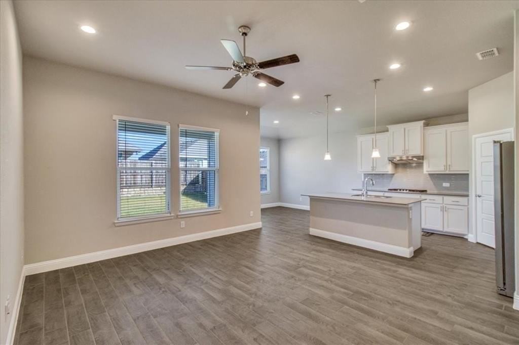 2205 Blackcap Street - Photo 6 of 23