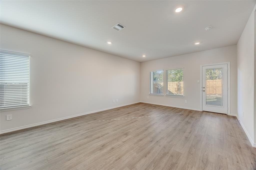 4200 Carnation Dr - Photo 6 of 28