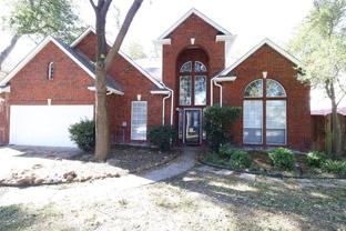 5901 Louisville Dr - Photo 1 of 1