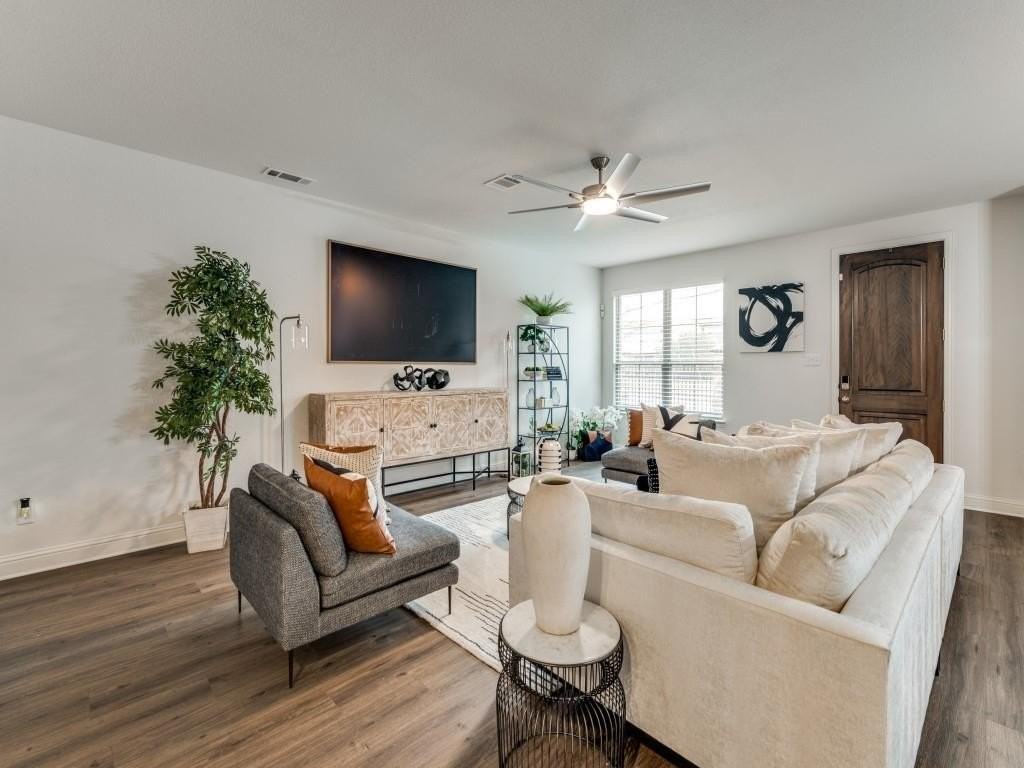 4226 Swinley Forest Dr - Photo 3 of 20