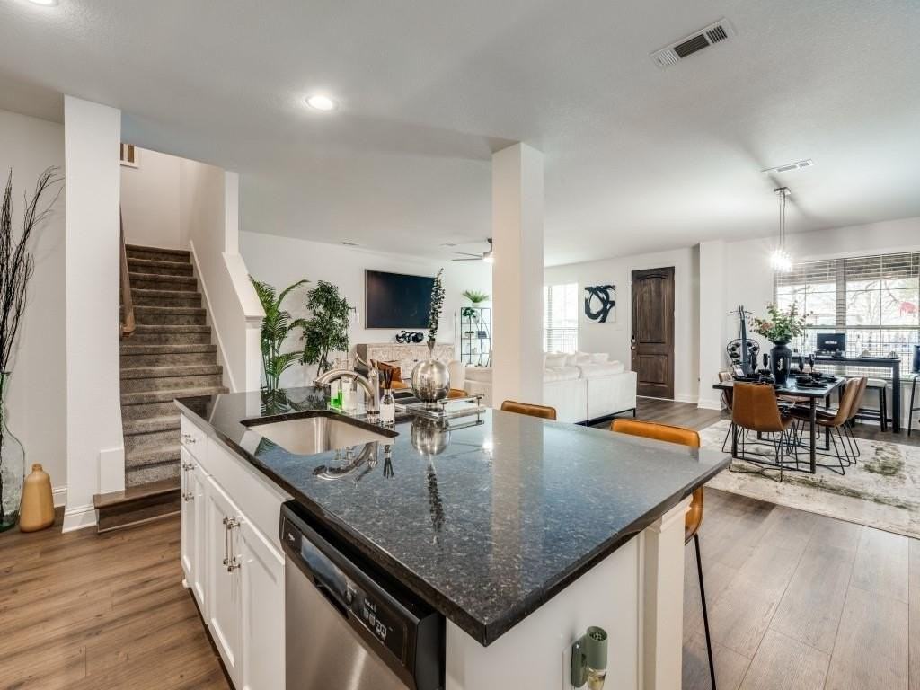 4226 Swinley Forest Dr - Photo 7 of 20