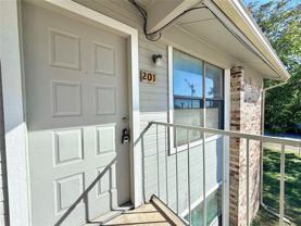 2526 W Prairie St #201 - Photo 1 of 1