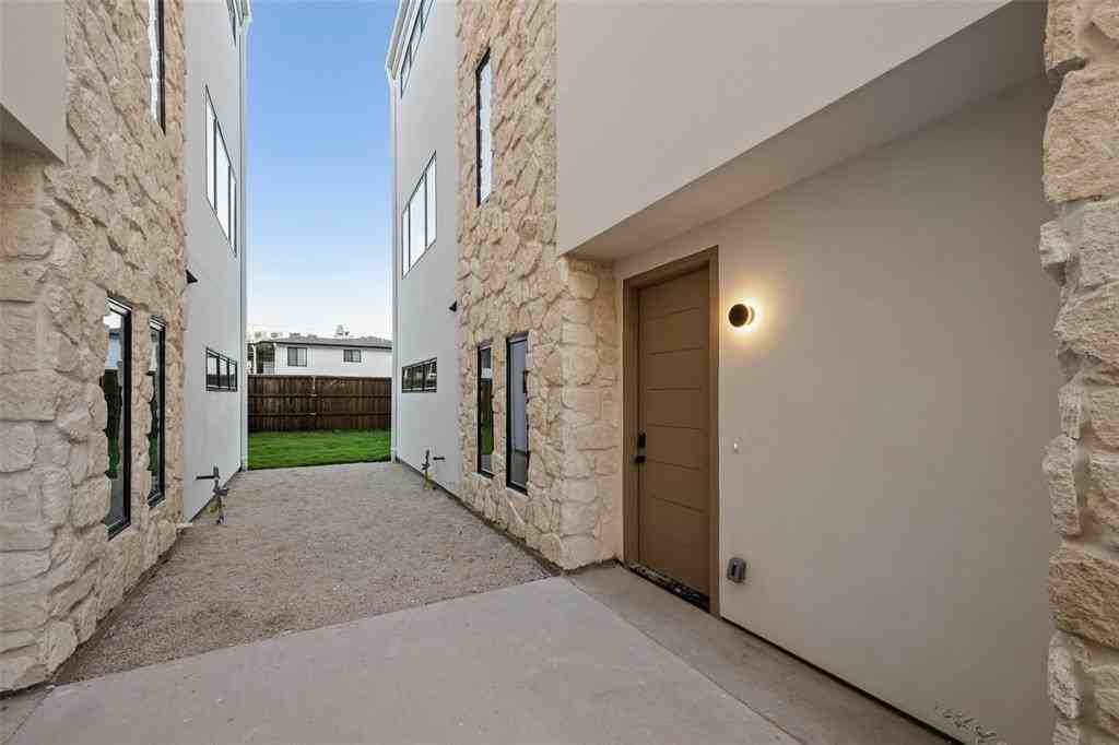 1508 Holly Ave - Photo 2 of 24