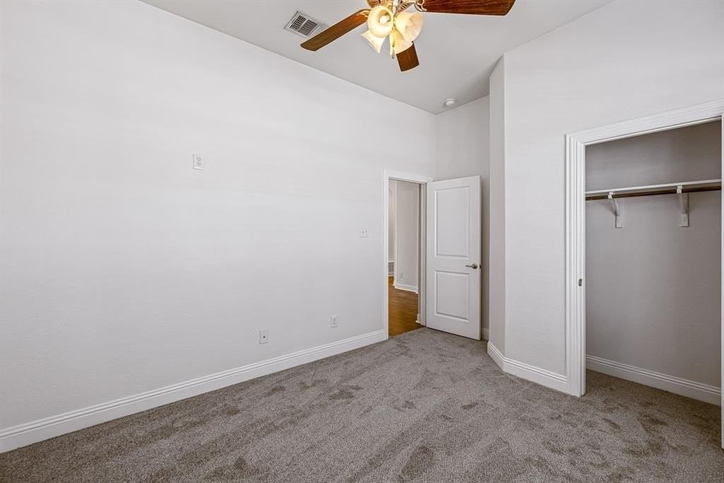 10812 Aledo Ln - Photo 6 of 40