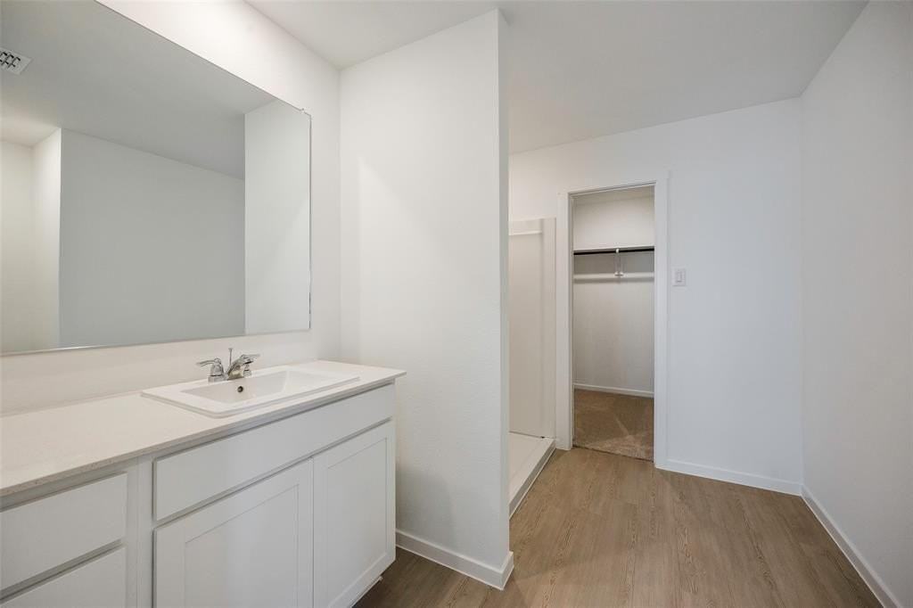 1617 Parliar St - Photo 7 of 16