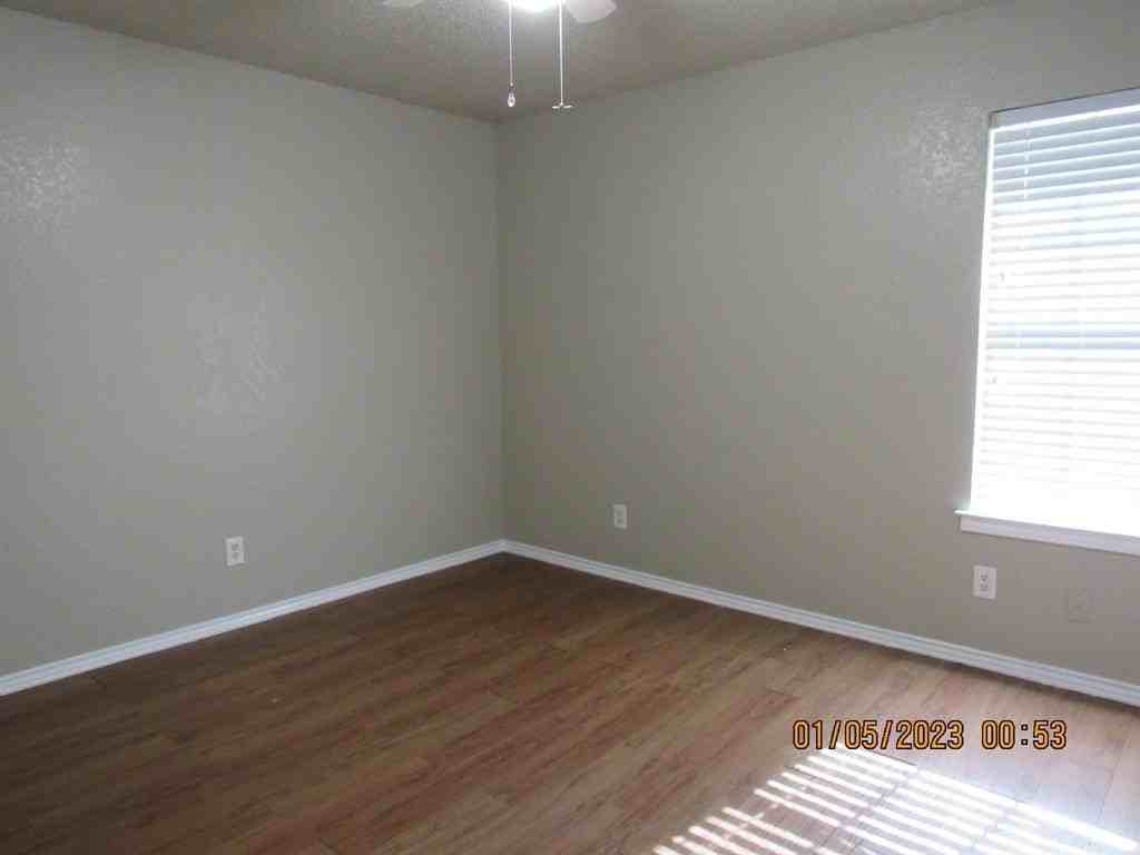 2806 Ridgecrest Dr #2804 - Photo 4 of 6