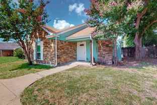 800 Lee St - Photo 1 of 1