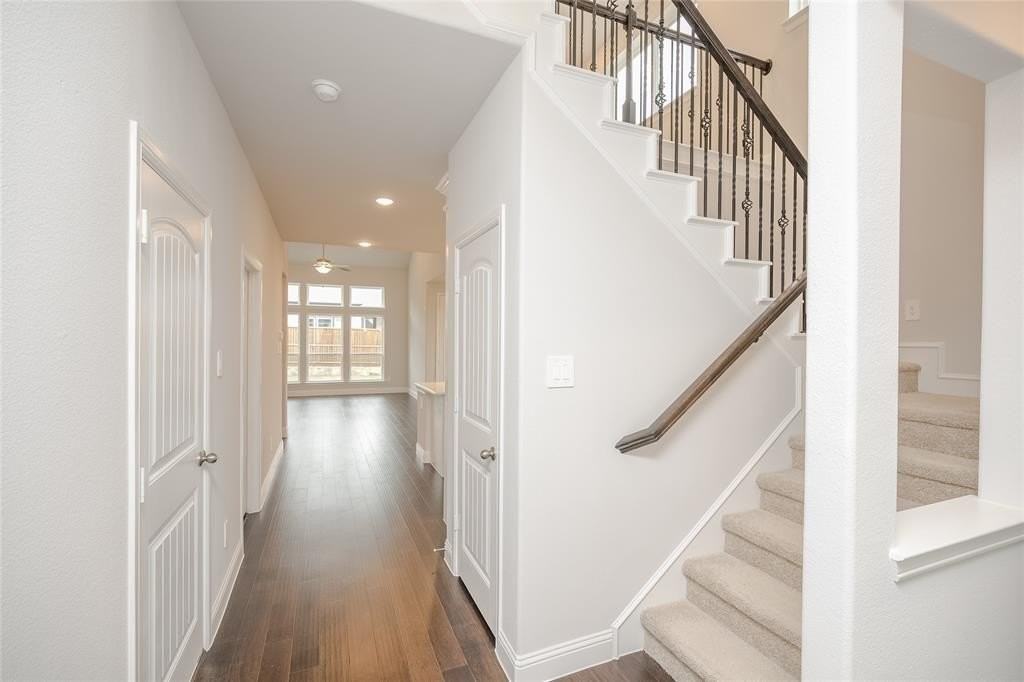 9322 Middle Ground Pl - Photo 5 of 36