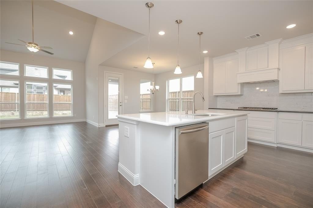 9322 Middle Ground Pl - Photo 6 of 36