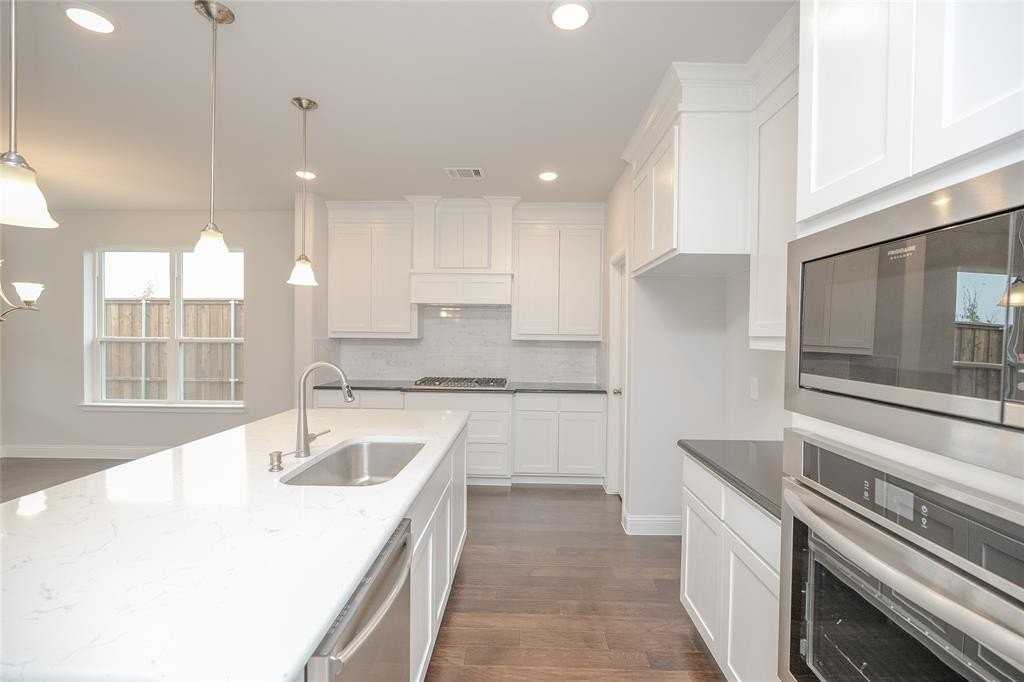 9322 Middle Ground Pl - Photo 7 of 36