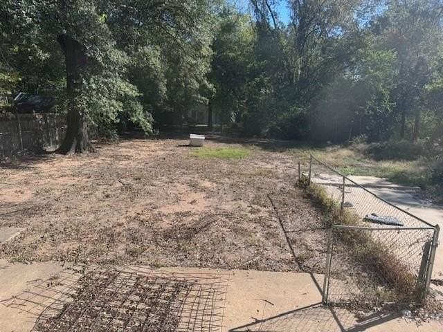 217 20th Street Southeast - Photo 5 of 11