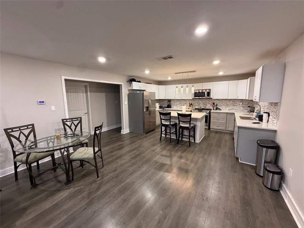 3315 Parvia Ave - Photo 4 of 13