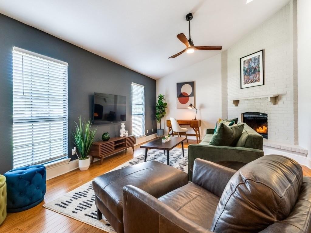 305 Westover Dr - Photo 3 of 21