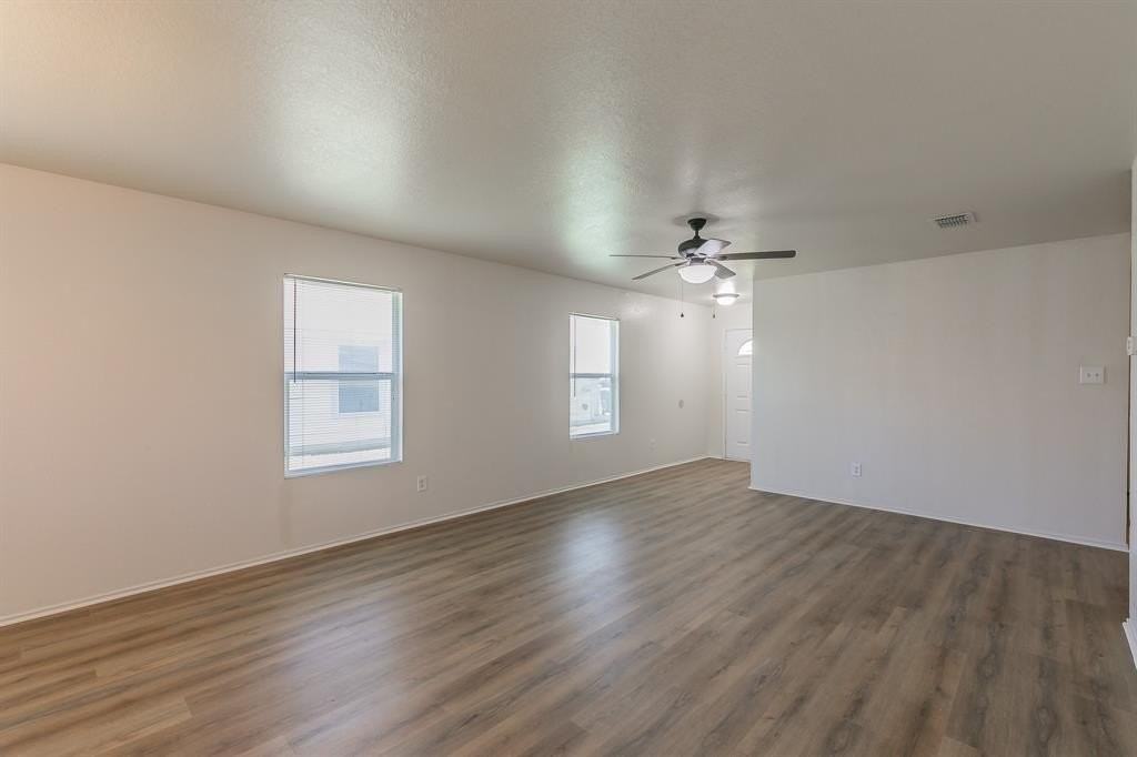 213 Crescent Ridge Dr - Photo 6 of 32