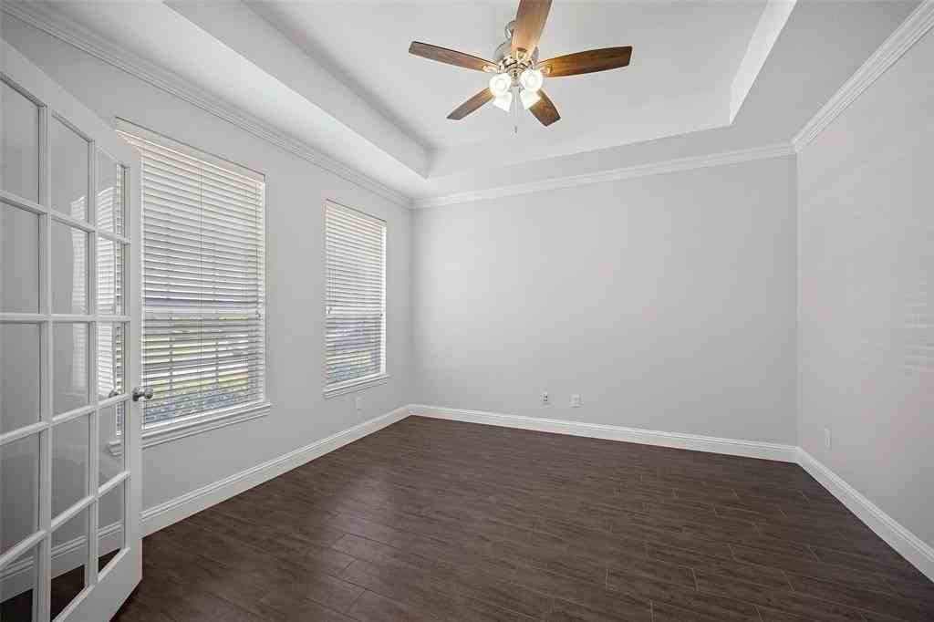 4429 Avebury Dr - Photo 3 of 20