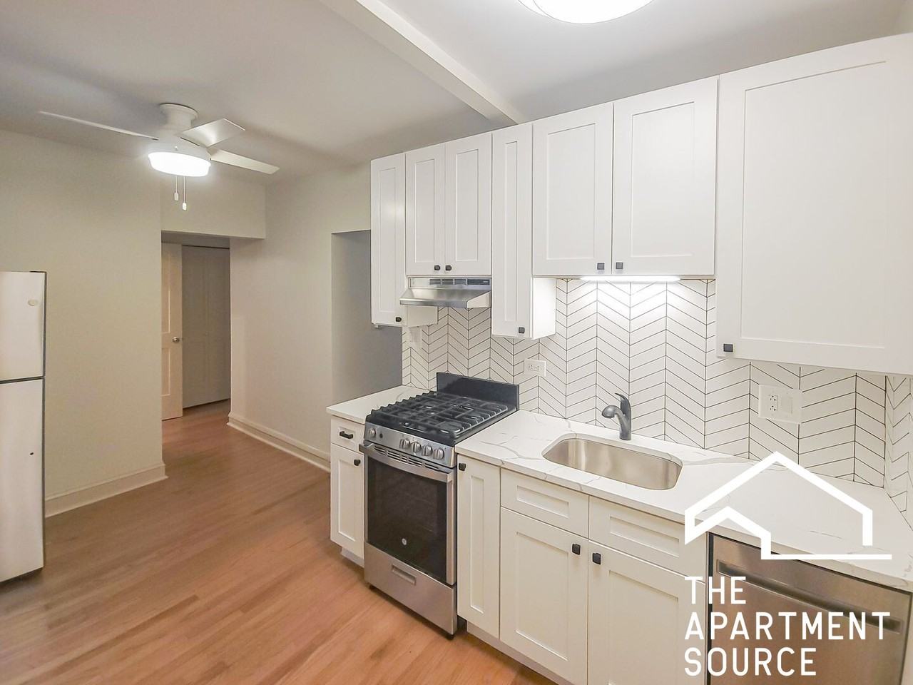 5951 North Paulina Street #1W