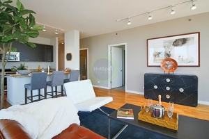 featured image of 910 W Huron St