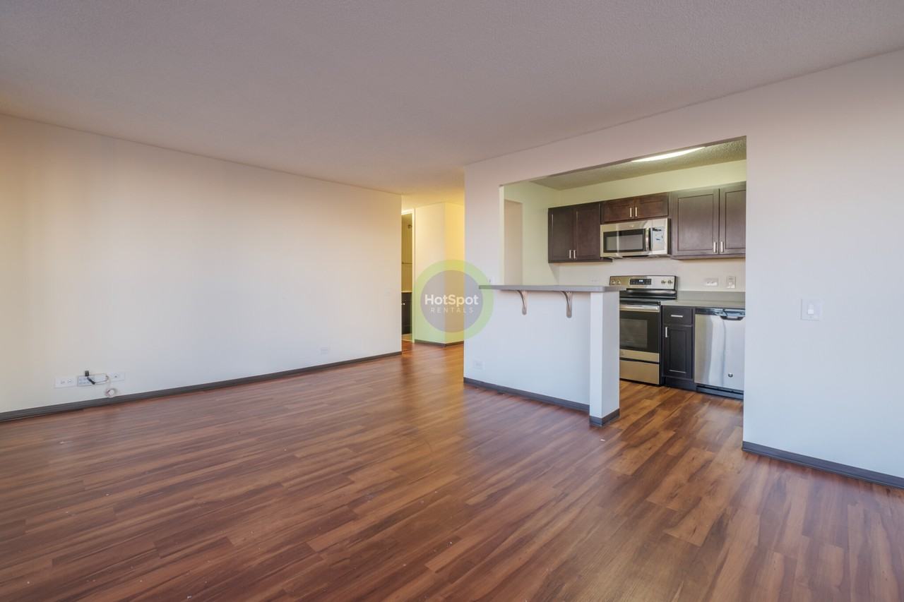 555 W Madison St #2-2 - Photo 6 of 20